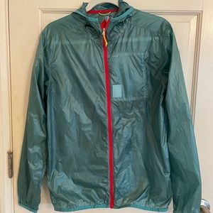 Ultralight weight packable took designs water resistant jacket